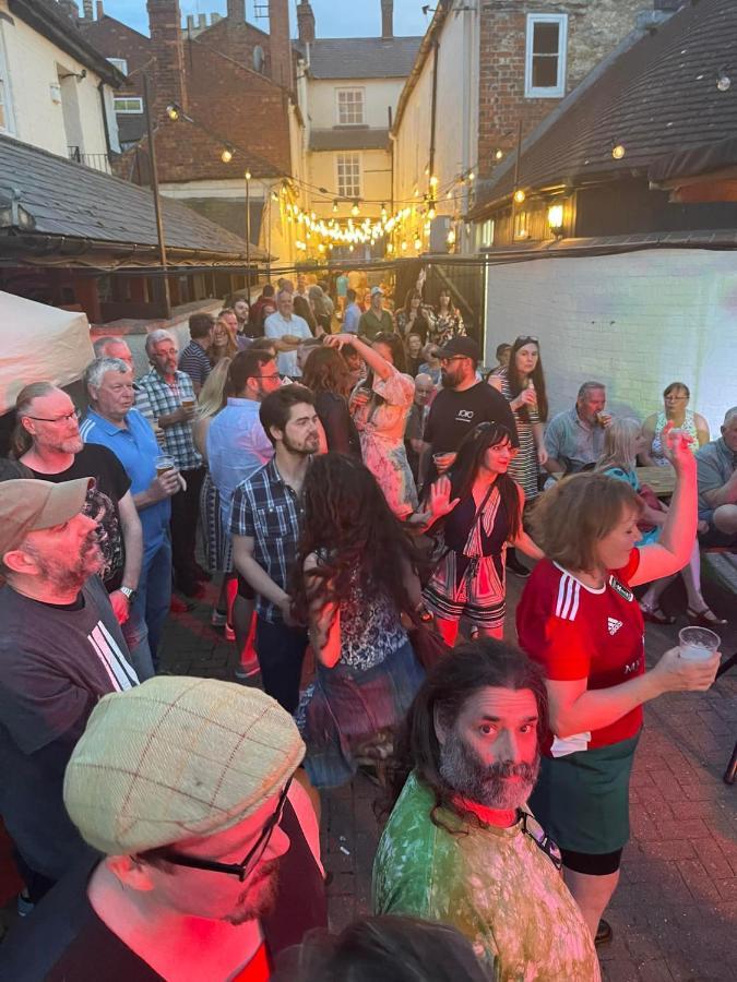 The Bull Hotel Stony Stratford Exterior foto